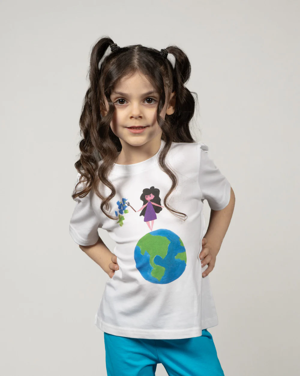 T-Shirt bambina - Bimba sul mondo