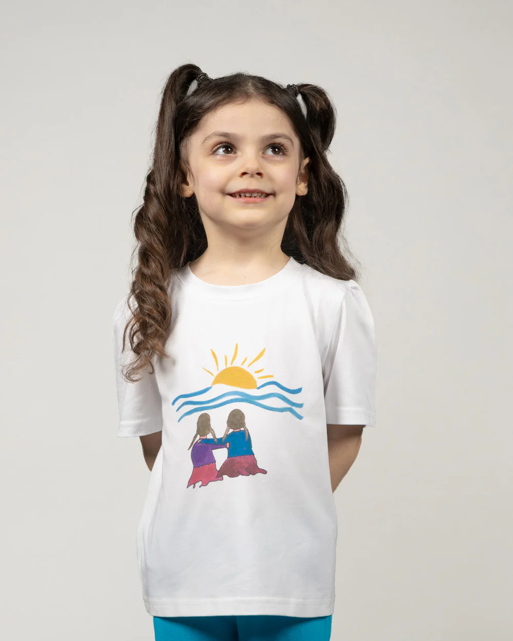 T-Shirt bambina - Bimbe che guardano il tramonto